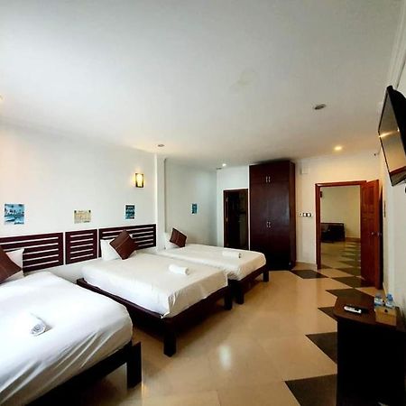Aime House & Niisaii Apartment Phnom Penh Exteriör bild