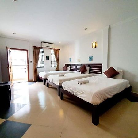 Aime House & Niisaii Apartment Phnom Penh Exteriör bild