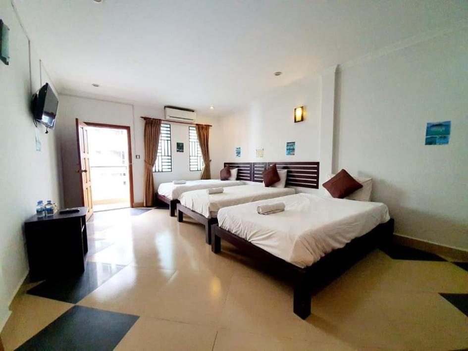 Aime House & Niisaii Apartment Phnom Penh Exteriör bild