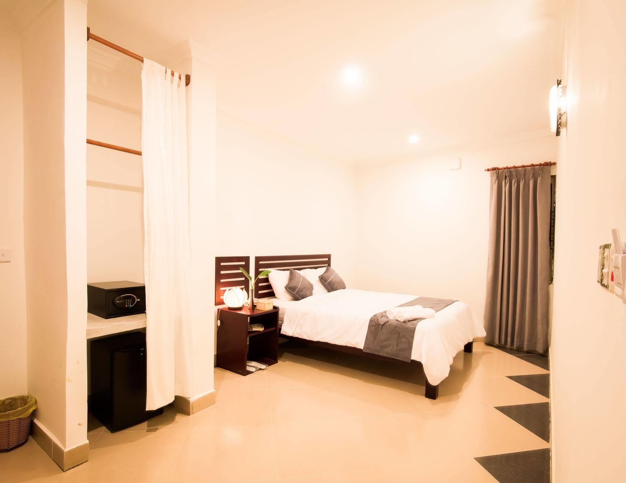 Aime House & Niisaii Apartment Phnom Penh Exteriör bild
