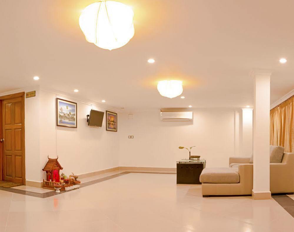 Aime House & Niisaii Apartment Phnom Penh Exteriör bild